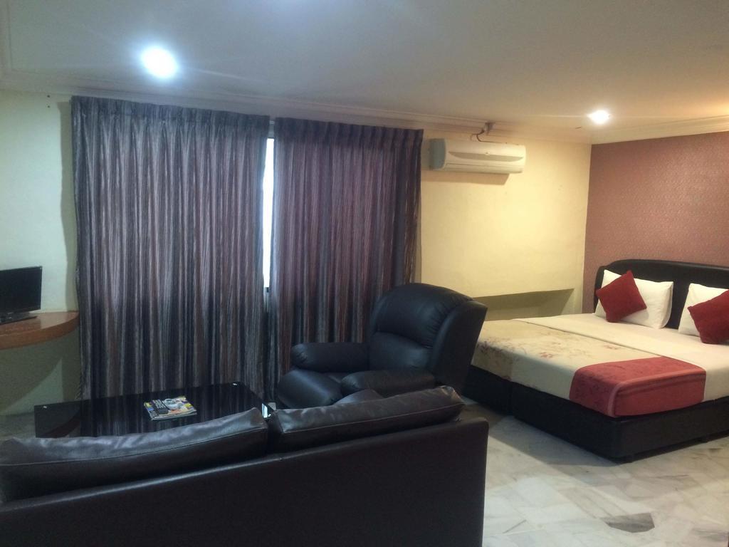 City Star Hotel Kulai Buitenkant foto
