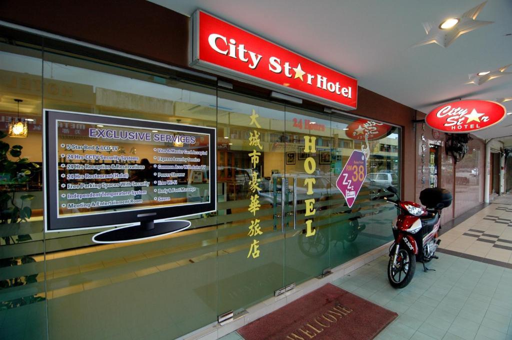 City Star Hotel Kulai Buitenkant foto